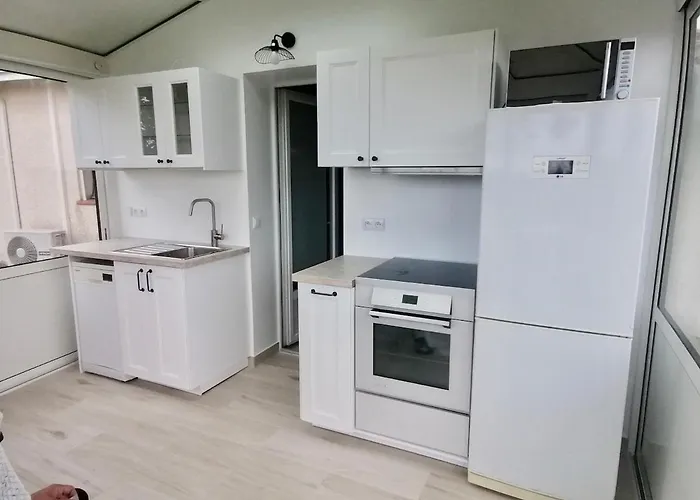 Bouconne Apartment *